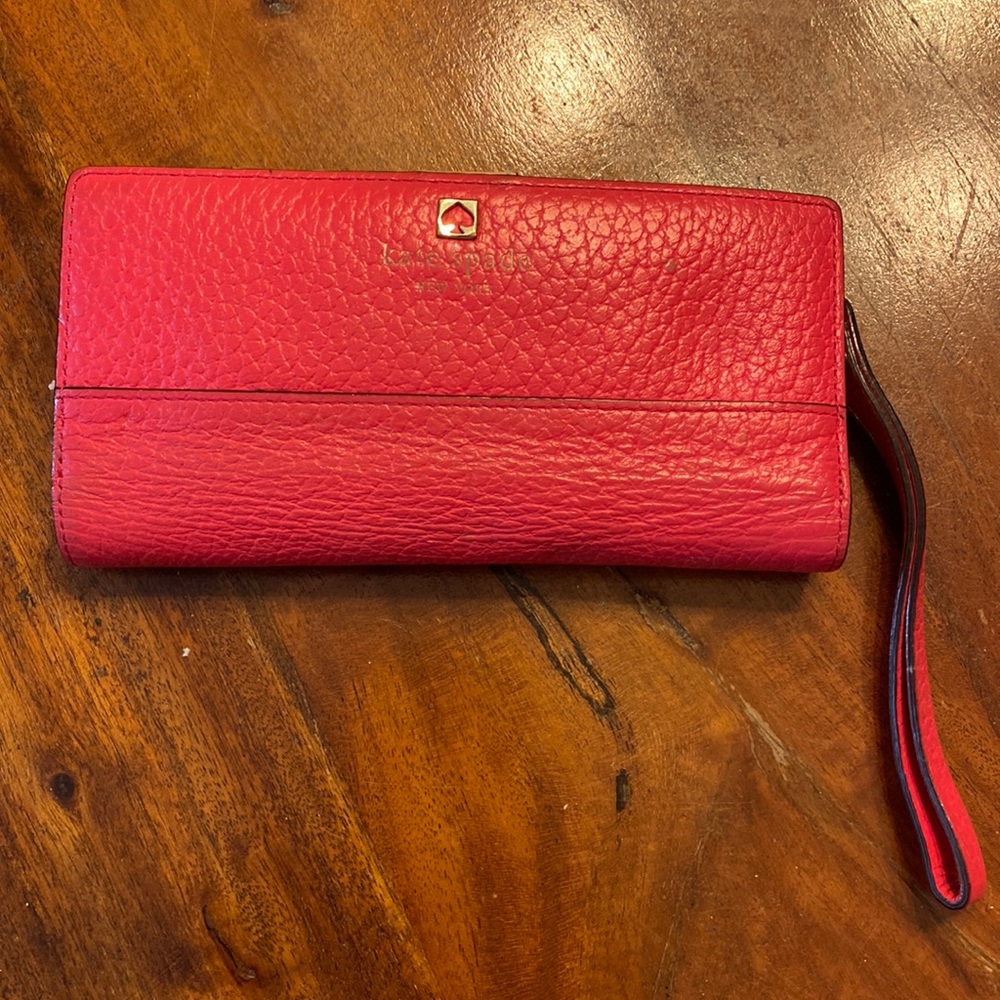Kate spade wristlet wallet